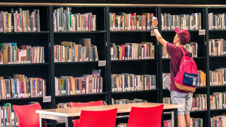 Edital internacional para bibliotecas e instituições culturais está com inscrições abertas
