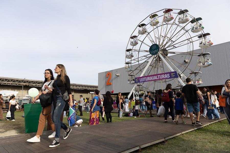 Roda gigante é uma das atrações deste ano | © Bienal do Livro Rio