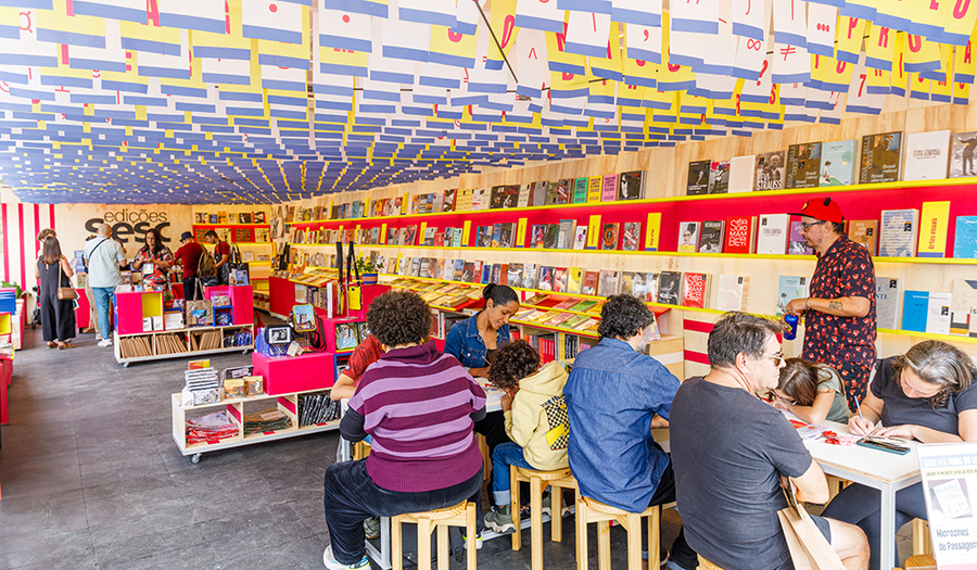 Sesc n'A Feira do Livro em 2023 | © Divulgação Sesc n'A Feira do Livro em 2023 | © Divulgação