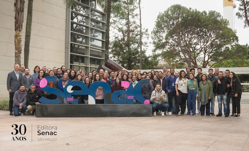 Equipe da Editora Senac São Paulo: casa é referência em obras voltadas à educação, cultura, gastronomia, moda, design e outras áreas do conhecimento | © Editora Senac São Paulo