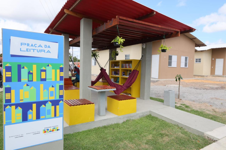 Praça da Leitura terá acervo de 240 livros do PNLD | © Agência Brasil