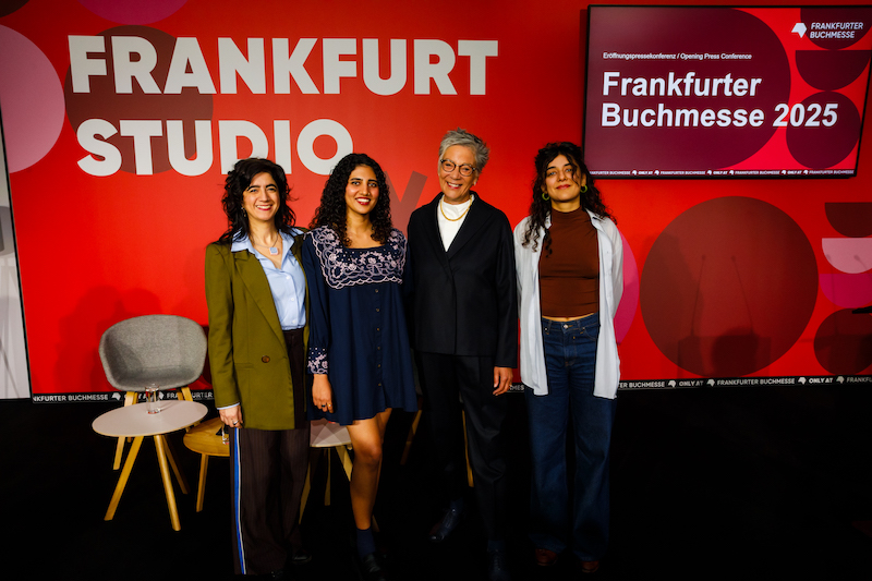 Da esquerda: Vanina Colagiovanni (da editora argentina Gog & Magog), Mehar Anaokar (editora da Profile Books, Reino Unido), Karin Schmidt-Friderichs e Nora Haddada | © Frankfurter Buchmesse