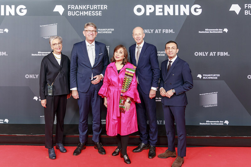 Representantes do governo alemão e filipino na abertura da Feira de Frankfurt 2025 | © Zino Peterek / Frankfurter Buchmesse