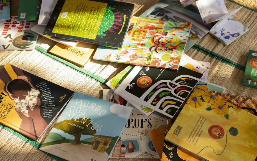 Acervo da biblioteca da ONG Vaga Lume | © Divulgação Vaga Lume Acervo da biblioteca da ONG Vaga Lume | © Divulgação Vaga Lume