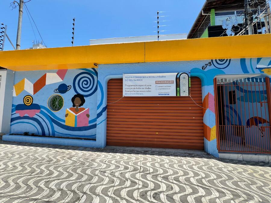 Fachada da livraria quase pronta! © Divulgação