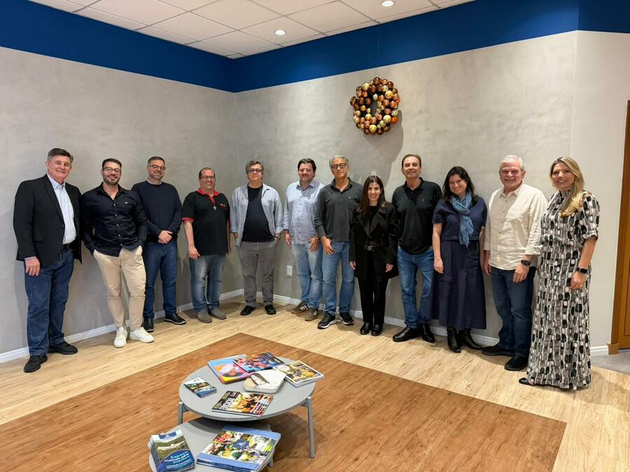 Diretoria da Abrelivros em assembleia realizada nesta quinta (18) | &copy; Abrelivros