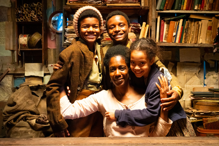 A atriz Maria Gal e os talentos mirins Laura Vick, Raphael Raposo e Thawan Lucas | &copy; Mariana Vianna 