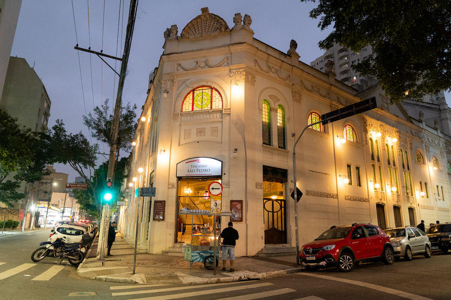 Theatro São Pedro, no bairro da Barra Funda, em São Paulo | &copy; Iris Zanetti