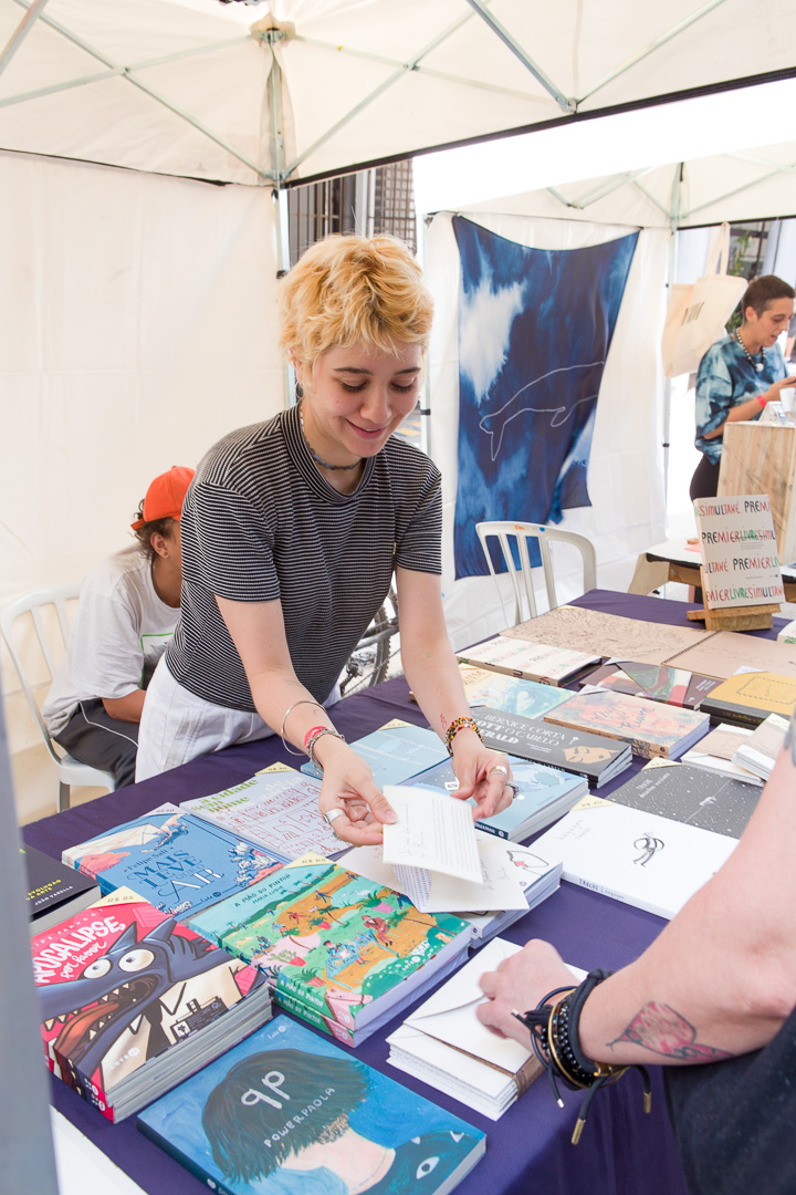 'O Indiebookday funciona como uma vitrine para projetos autorais, com conversas nas mesas, oficinas e circulação de livros e zines', afirma João Varella | &copy; Divulgação