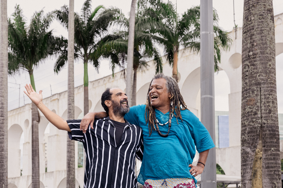 Marcus Galiña e Julinho Barroso sob os Arcos da Lapa &copy; Monica Ramalho