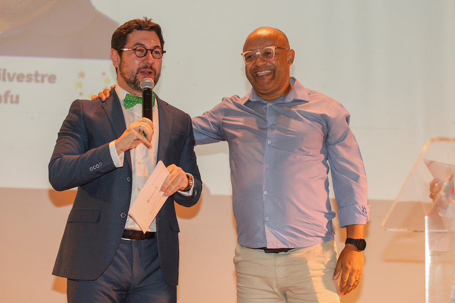 Henderson Fürst e André Luis Silvestre, o Cafu, na cerimônia do Prêmio em 2025 | &copy; Francio de Holanda / PublishNews