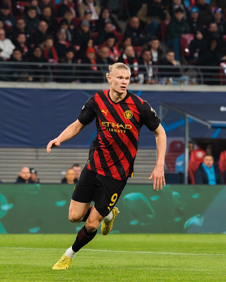 Erling Haaland doou livro raro para biblioteca pública de sua cidade natal na Noruega | &copy; Jacek Stanislawek / Wikimedia Commons