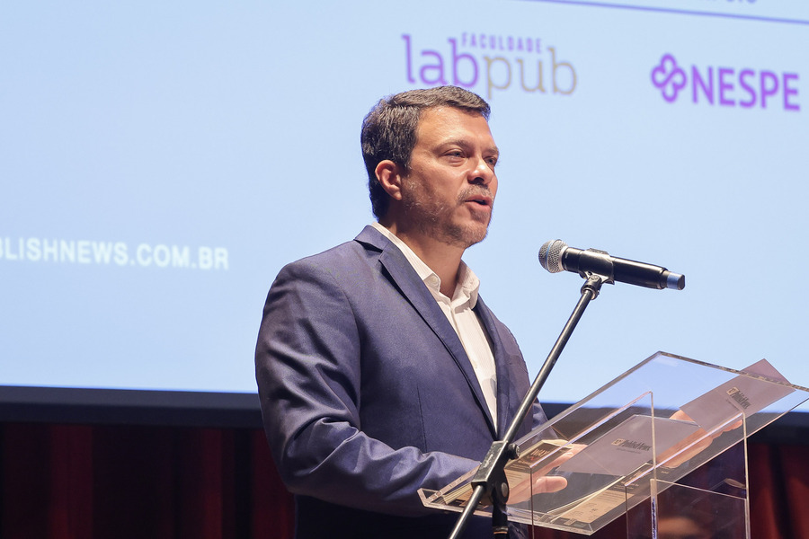 Ricardo Arcon: profissional deixa o cargo de diretor-executivo do PublishNews | © Francio de Holanda Ricardo Arcon: profissional deixa o cargo de diretor-executivo do PublishNews | © Francio de Holanda