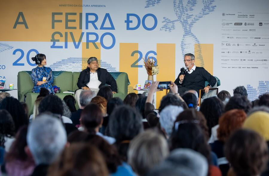 Daniela Catrileo, Daniel Munduruku e Leão Serda | &copy; Matias Maxx / A Feira do Livro