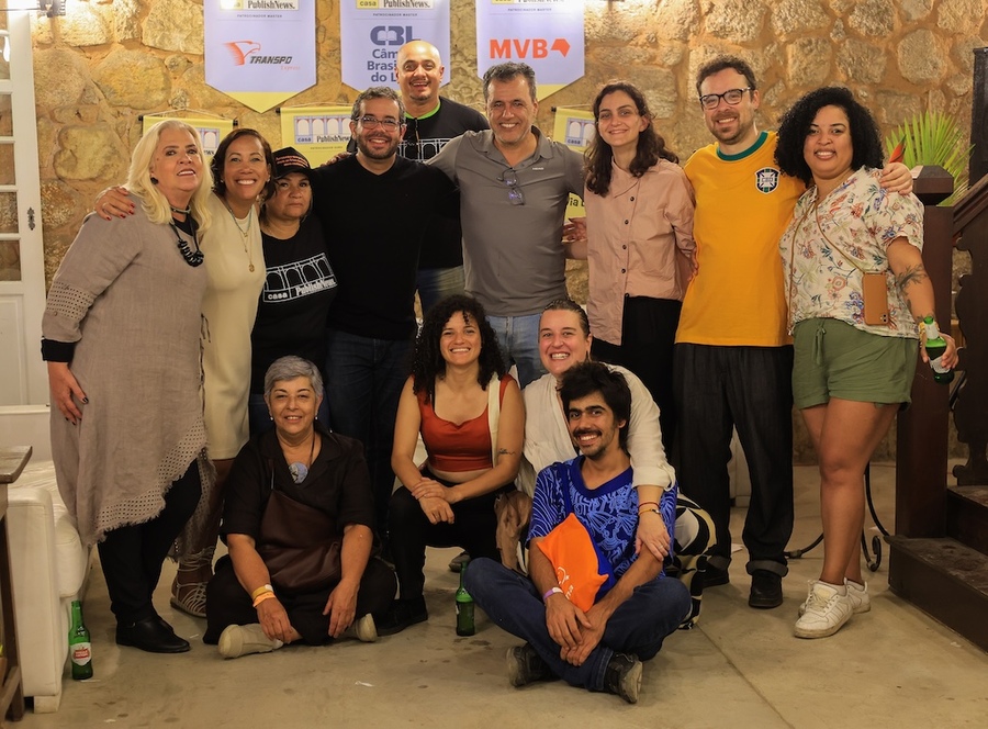 Parte da equipe do PublishNews e alguns dos nossos apoiadores! | &copy; Francio de Holanda / PublishNews