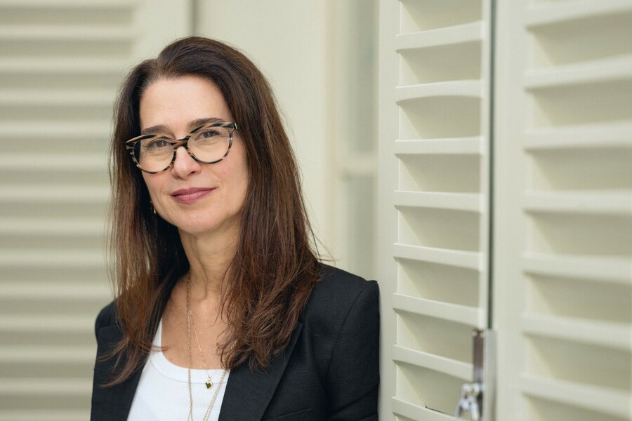 Entre a fratura e a asa, Alexandra Maia constrói narrativa poética sobre recomeços